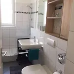 Siri - Strand- Und Bahnhofsnah * Lübeck